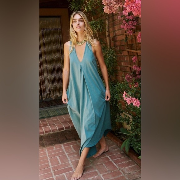 Free People Dresses & Skirts - NWT FREE PEOPLE Oversized Beach Luisa Pocket Midi Dress